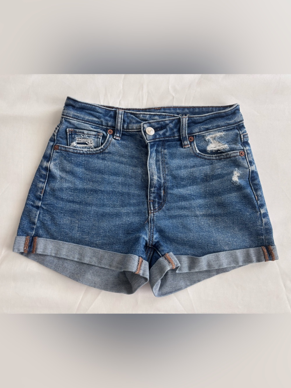 American Eagle Outfitters | Distressed Dark Blue Cuffed Denim Shorts | Size: 00
